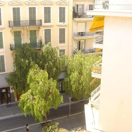 Apartman Studio Longchamp *